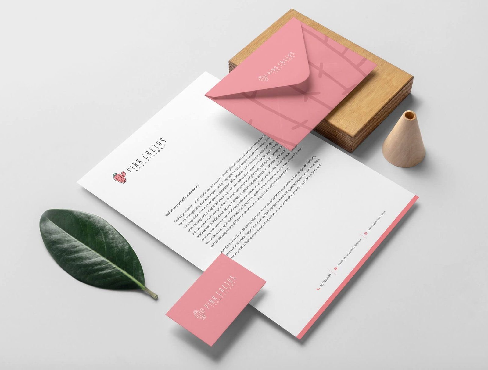 Papelería de Pink Cactus en rosa y blanco